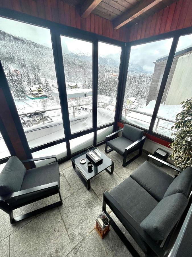 Best View Ap With Parking And 2 Bathrooms Sinaia Bagian luar foto