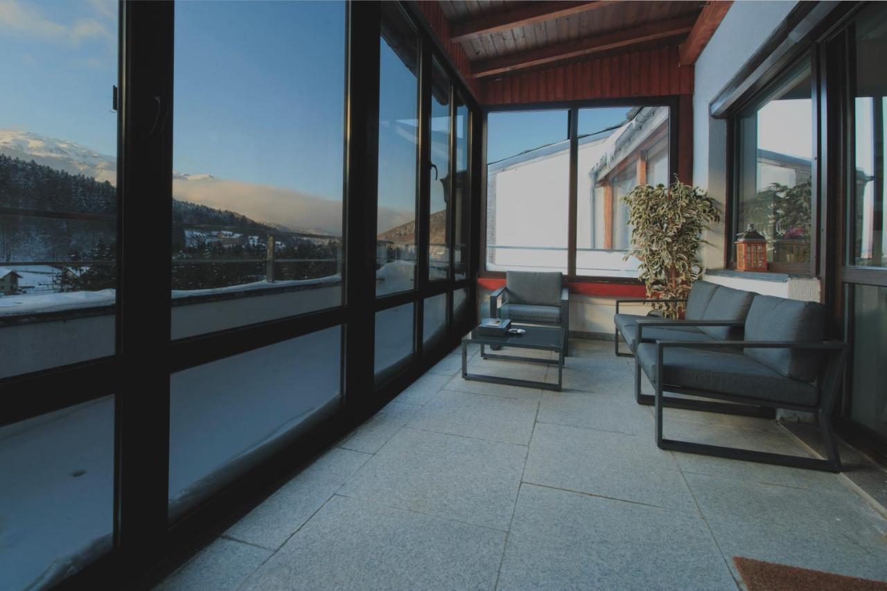 Best View Ap With Parking And 2 Bathrooms Sinaia Bagian luar foto