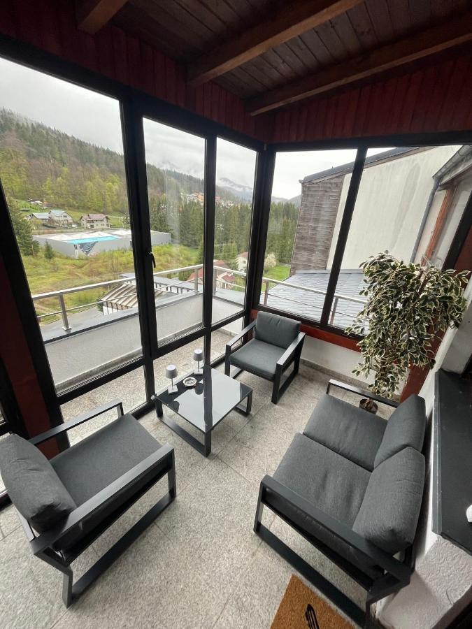 Best View Ap With Parking And 2 Bathrooms Sinaia Bagian luar foto