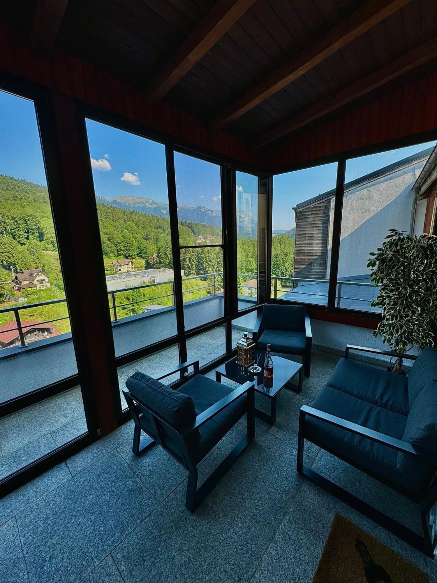 Best View Ap With Parking And 2 Bathrooms Sinaia Bagian luar foto