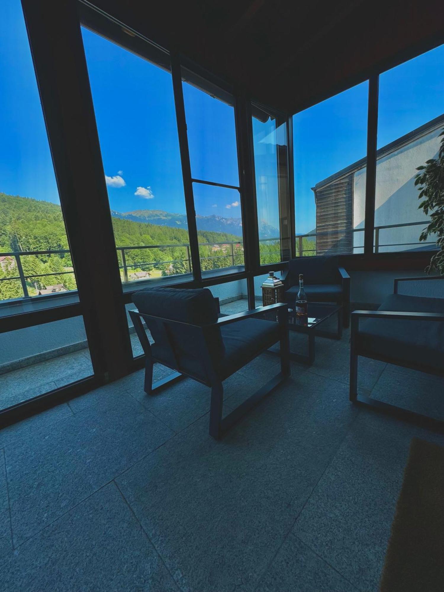 Best View Ap With Parking And 2 Bathrooms Sinaia Bagian luar foto